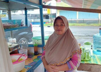 Andita Yang Sementara Berjualan