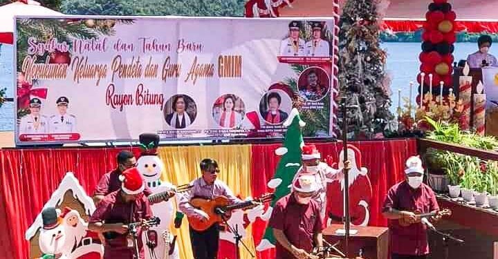 Kolintang dan Gitar Mama mengiringi ibadah Natal KKPGA Rayon Bitung