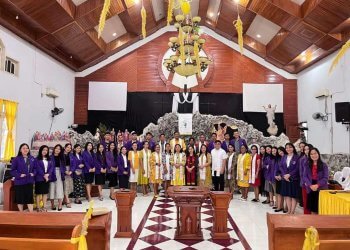 Suasana Haru Warnai Perpisahan Mahasiswa Studi Tour UKIT di GMIM Genesaret Pateten