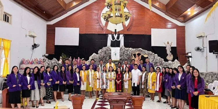 Suasana Haru Warnai Perpisahan Mahasiswa Studi Tour UKIT di GMIM Genesaret Pateten