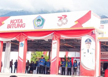 Apel Perdana Pemkot Bitung Dengan Pembina upacara Walikota Bitung Maurits Mantiri, MM