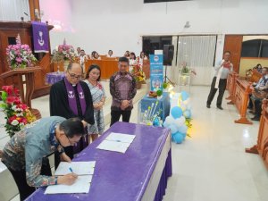 Penanda tanganan kerjasama Antara Pemkot Bitung dan BPMS GMIM