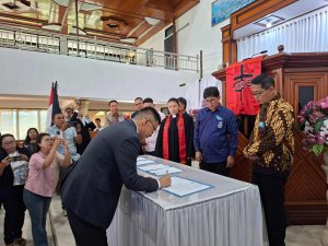 Penandatangan Berita Acara Pelantikan